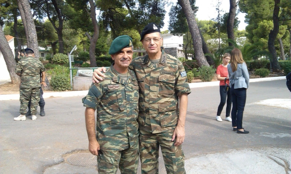 «Γκρεμίστε τώρα τον τοίχο» : O κομάντο Διοικητής που έσωσε τον κόσμο στον Αγ. Ανδρέα- Η συγκλονιστική μάχη και η διαταγή